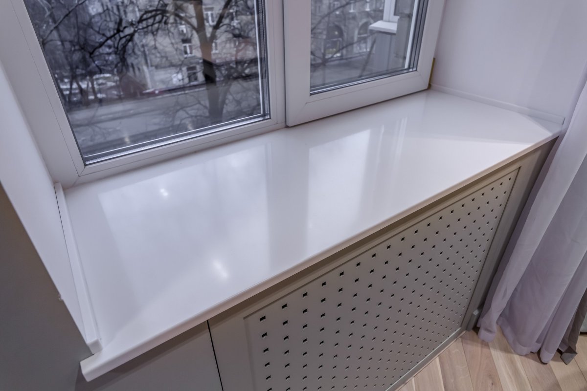 Подоконник из массива дерева