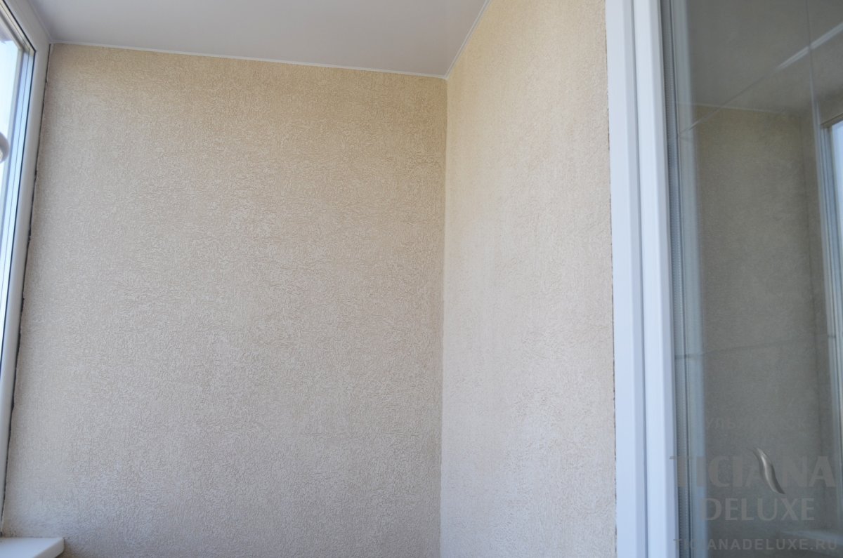 Балкон отделанный керамогранитом