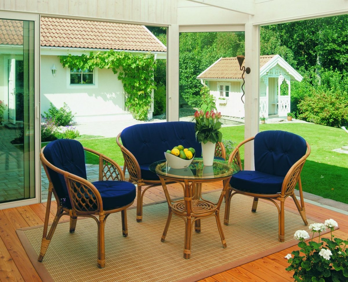 Плетеная мебель для веранды