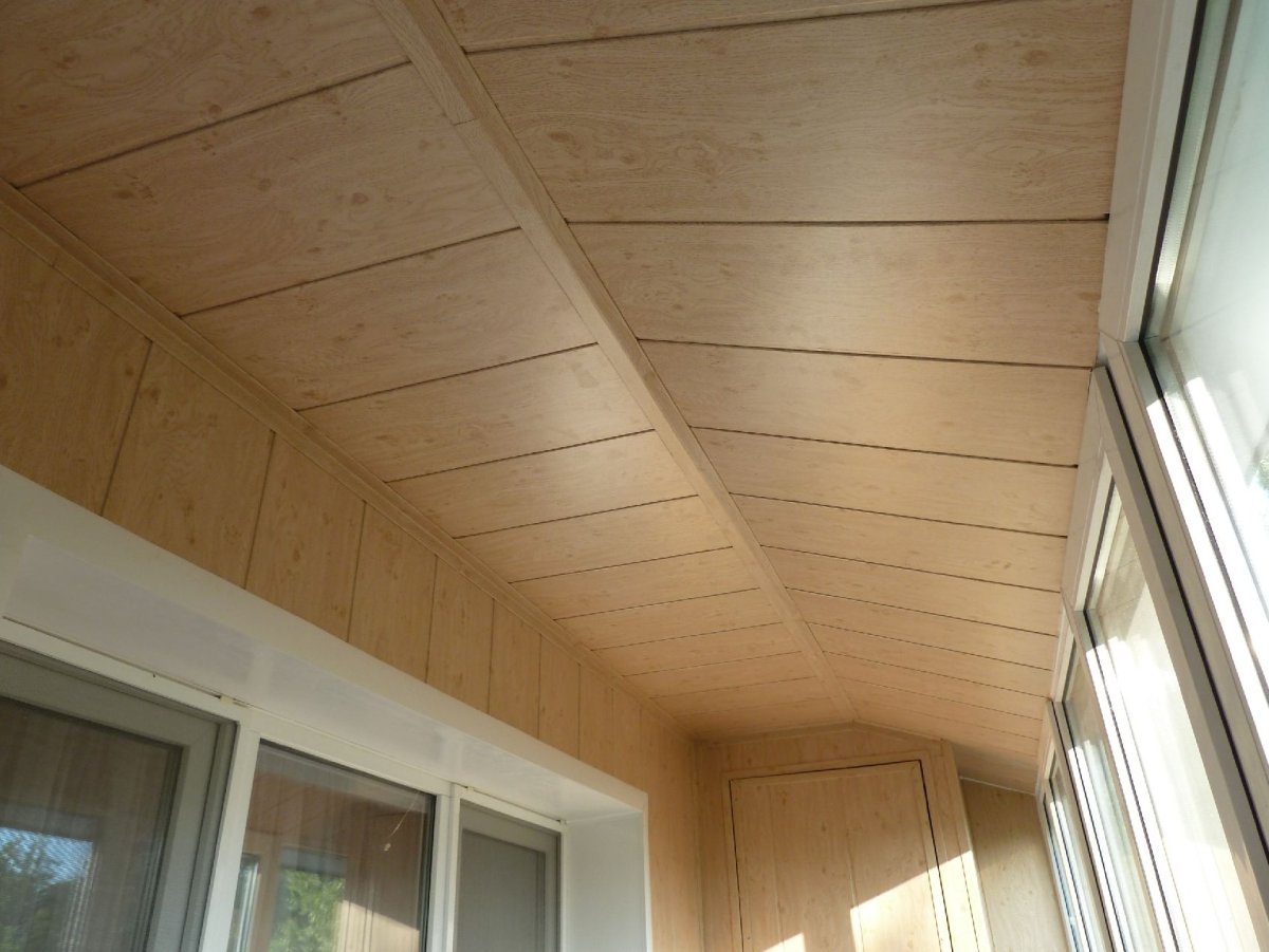 Потолок реечный алюминиевый в коридор