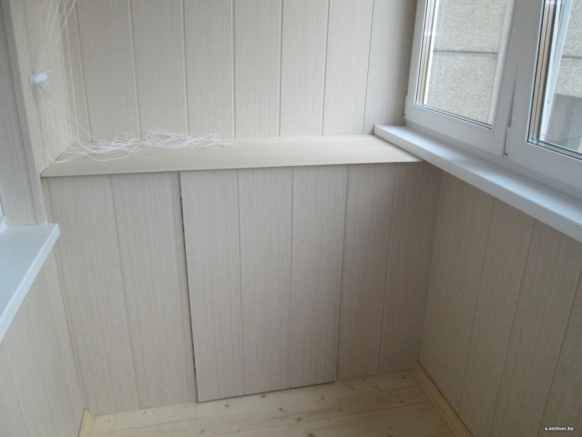 Балкон с отделкой из МДФ панелей