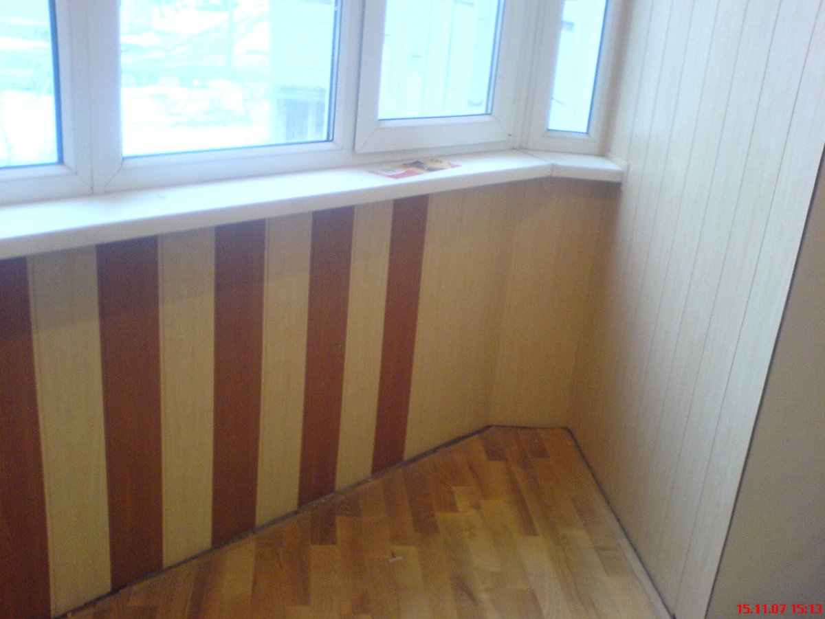 Панели на стену на балкон из ДВП