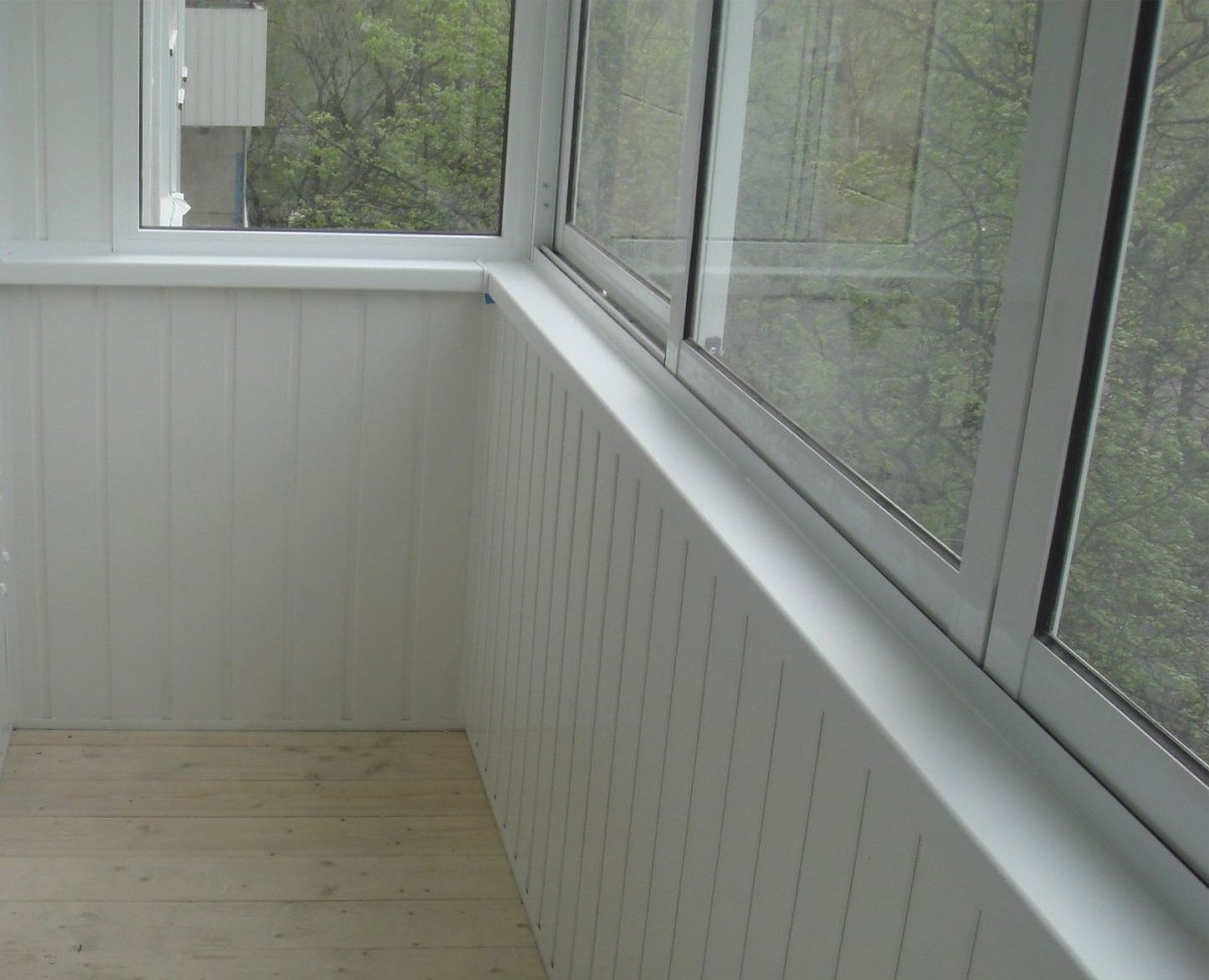 Деревянный балкон