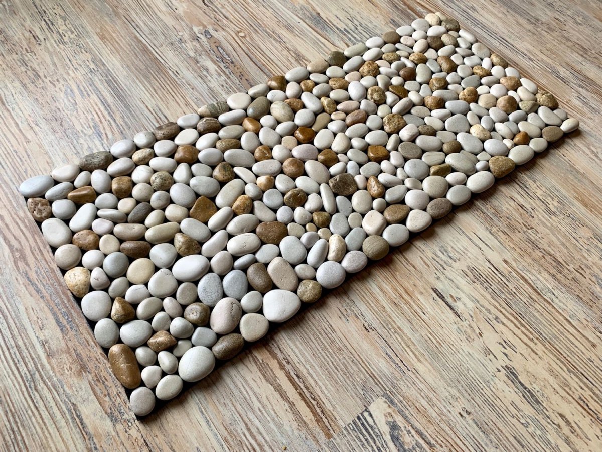 Галька в интерьере двора