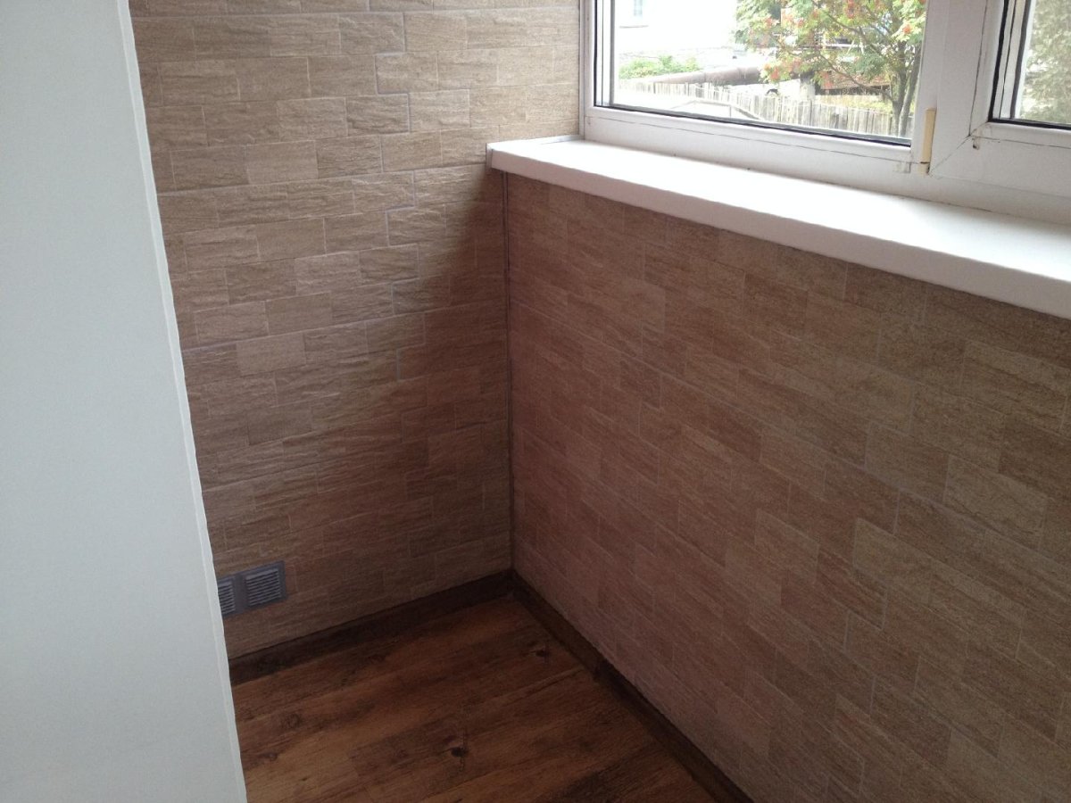 Отделка балкона керамогранитом