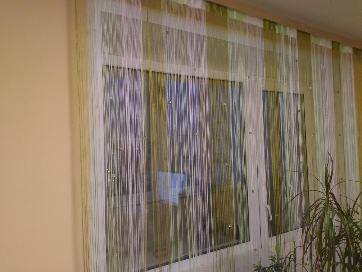 Шторы-нити в интерьере