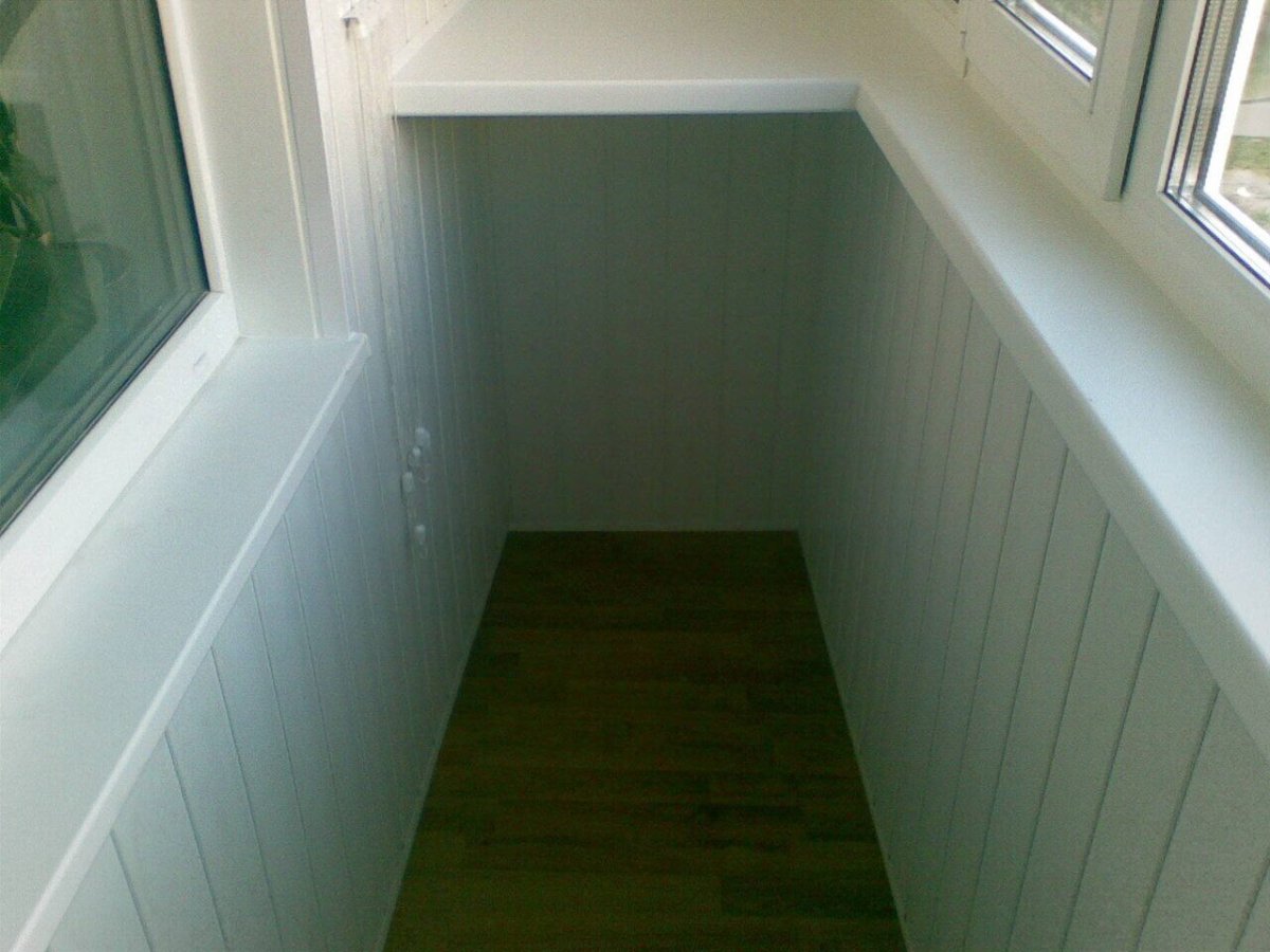 Деревянные панели на лоджию