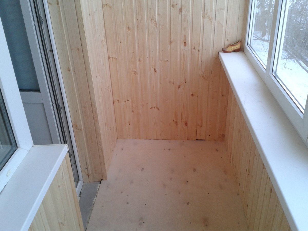 Внутренняя отделка балкона пластиковыми панелями