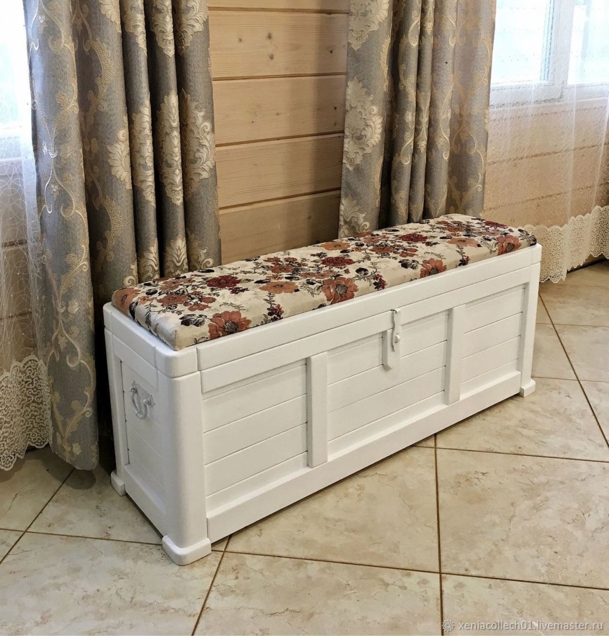 Сундук в прихожую с ящиком