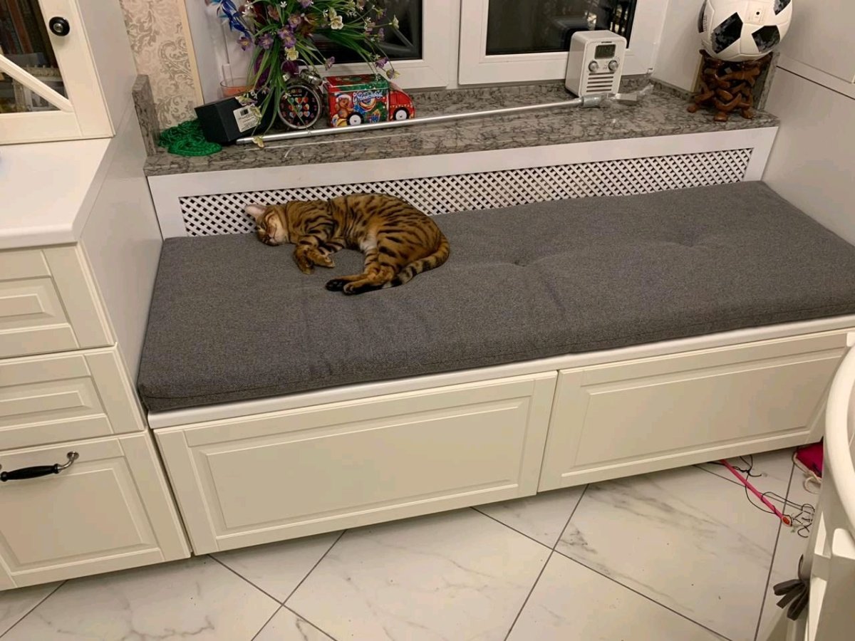 Мягкая сидушка в прихожую на тумбу