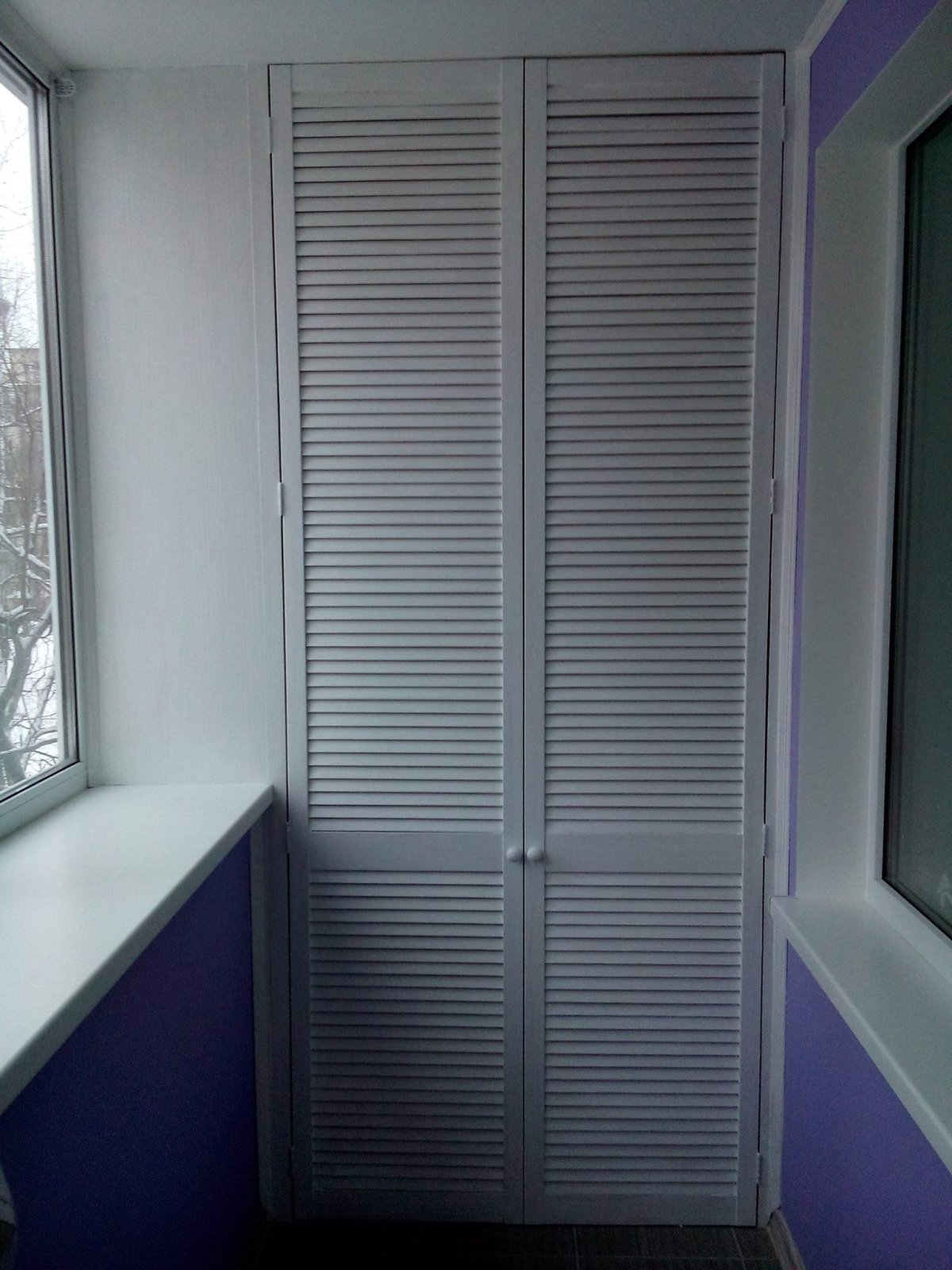 Жалюзийные двери книжка в дверной проем