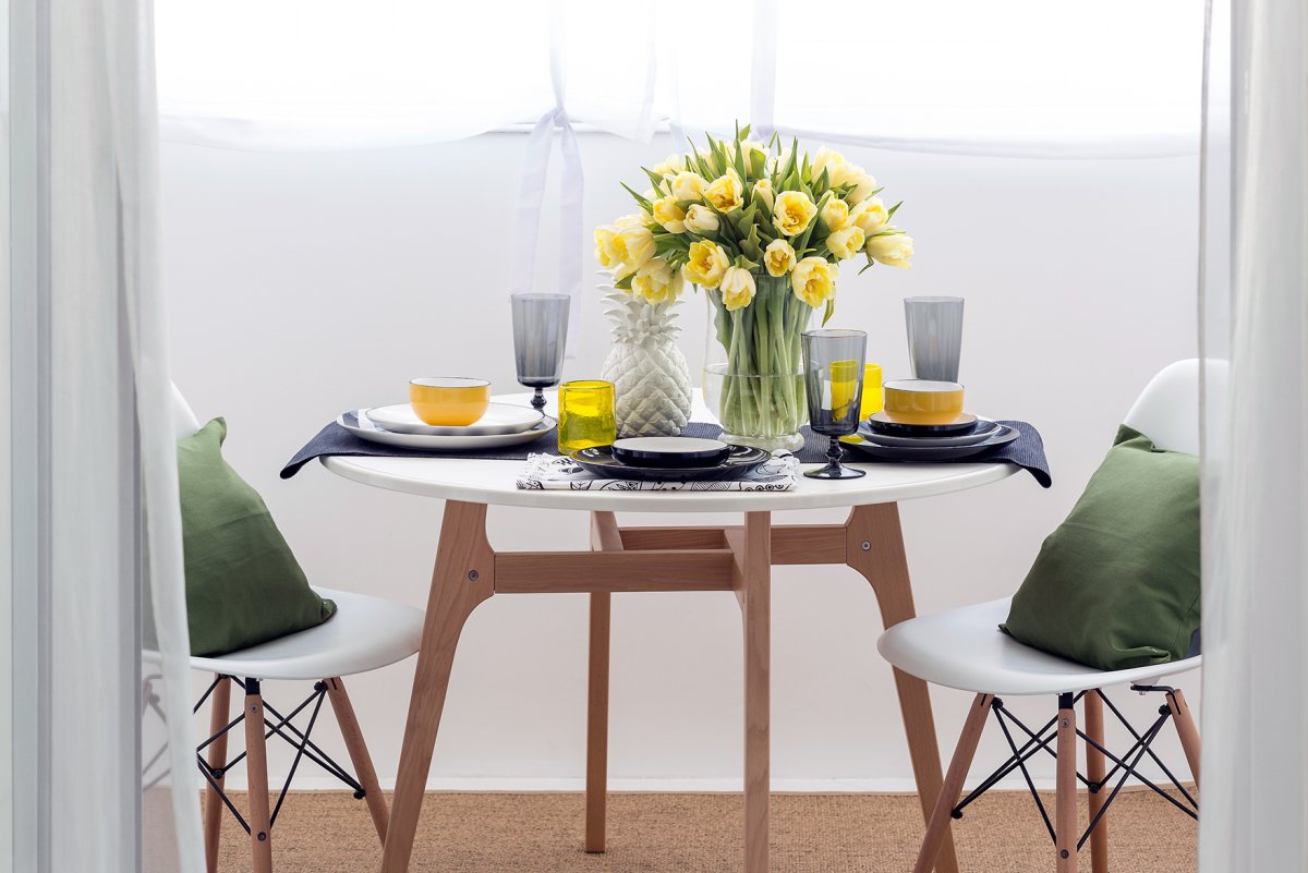 Маленькая кухня с круглым столом