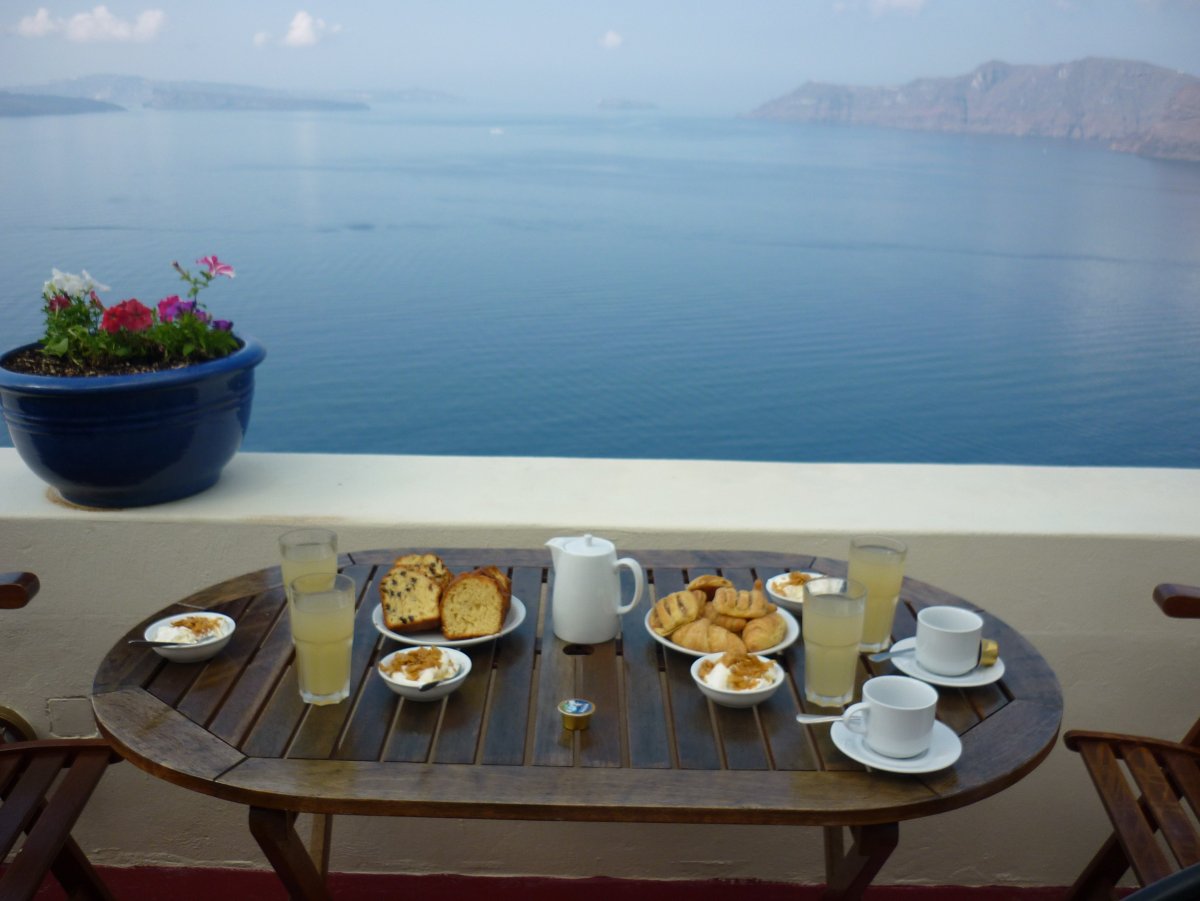 Завтрак на лоджии