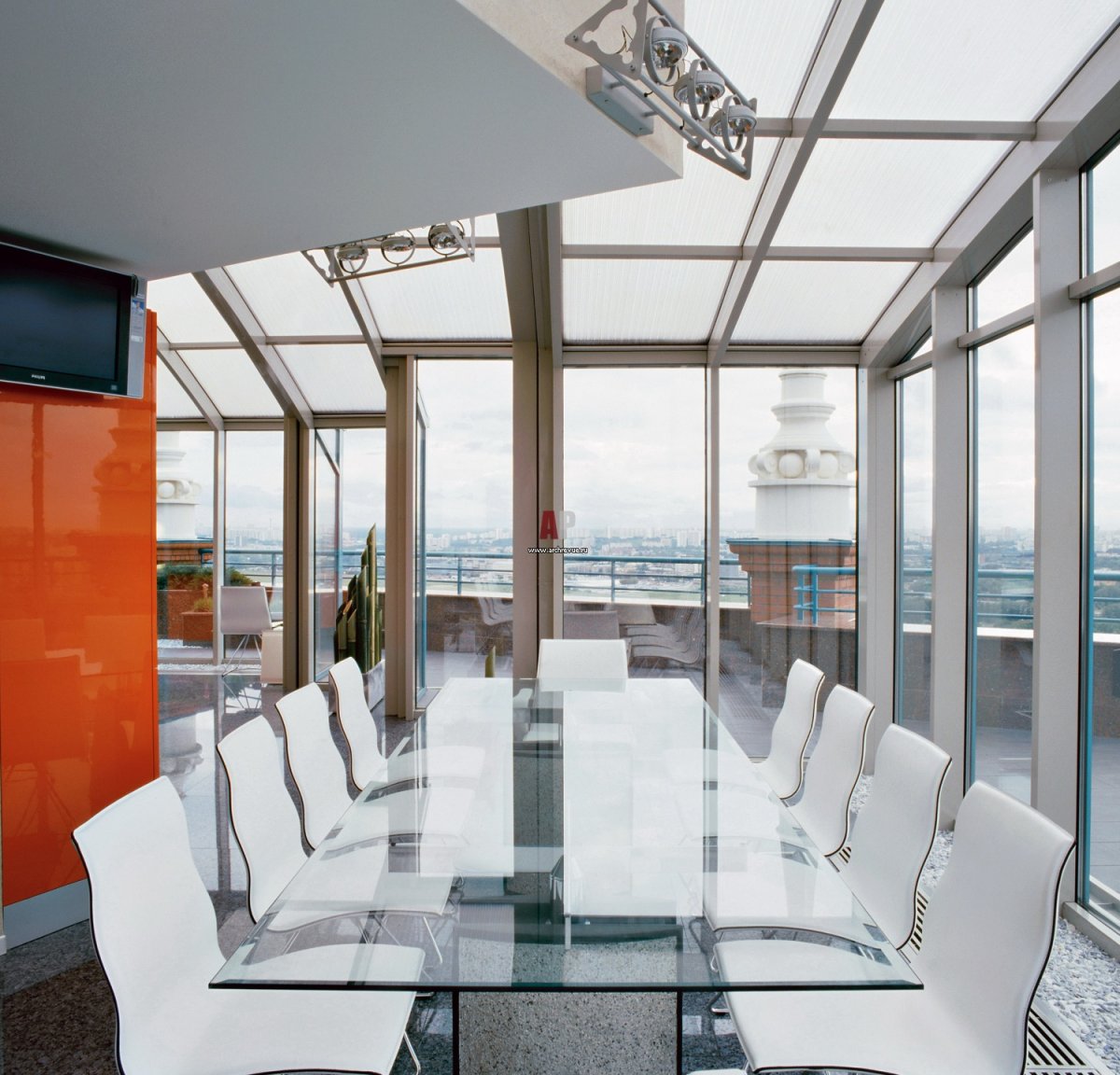 Современная отделка лоджии