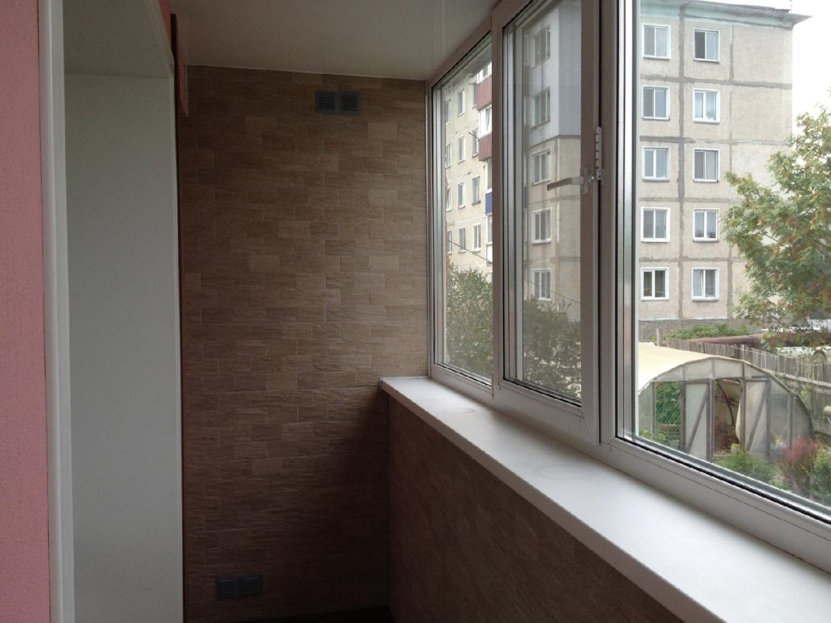 Декоративная штукатурка на балконе