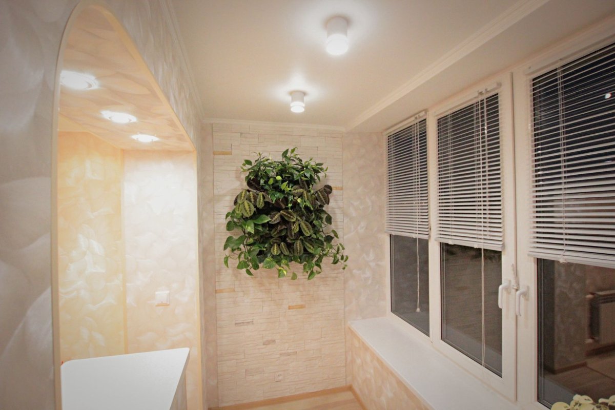 Отделка балкона декоративной штукатуркой