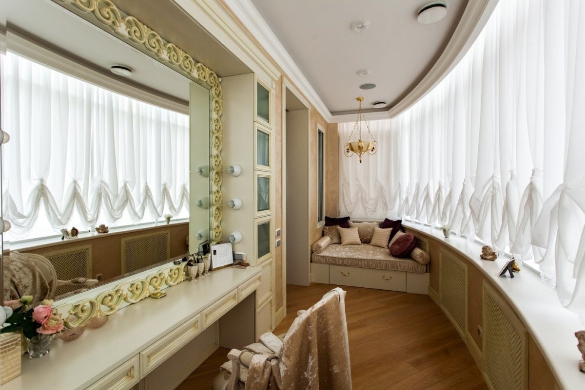 Лоджия в классическом стиле