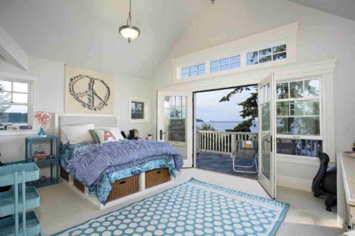 Балкон в зеленых тонах