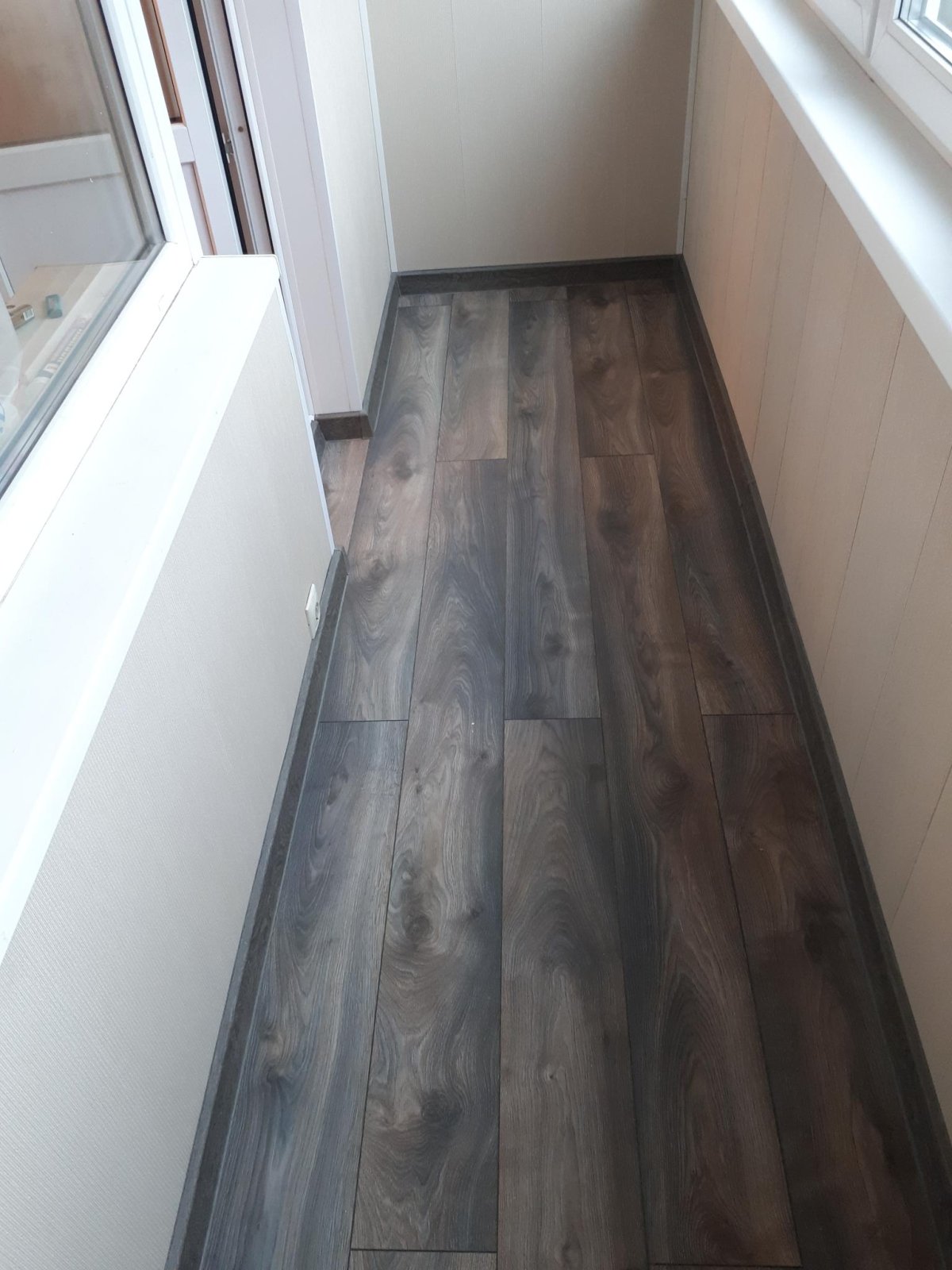 Отделка балкона плиткой ПВХ