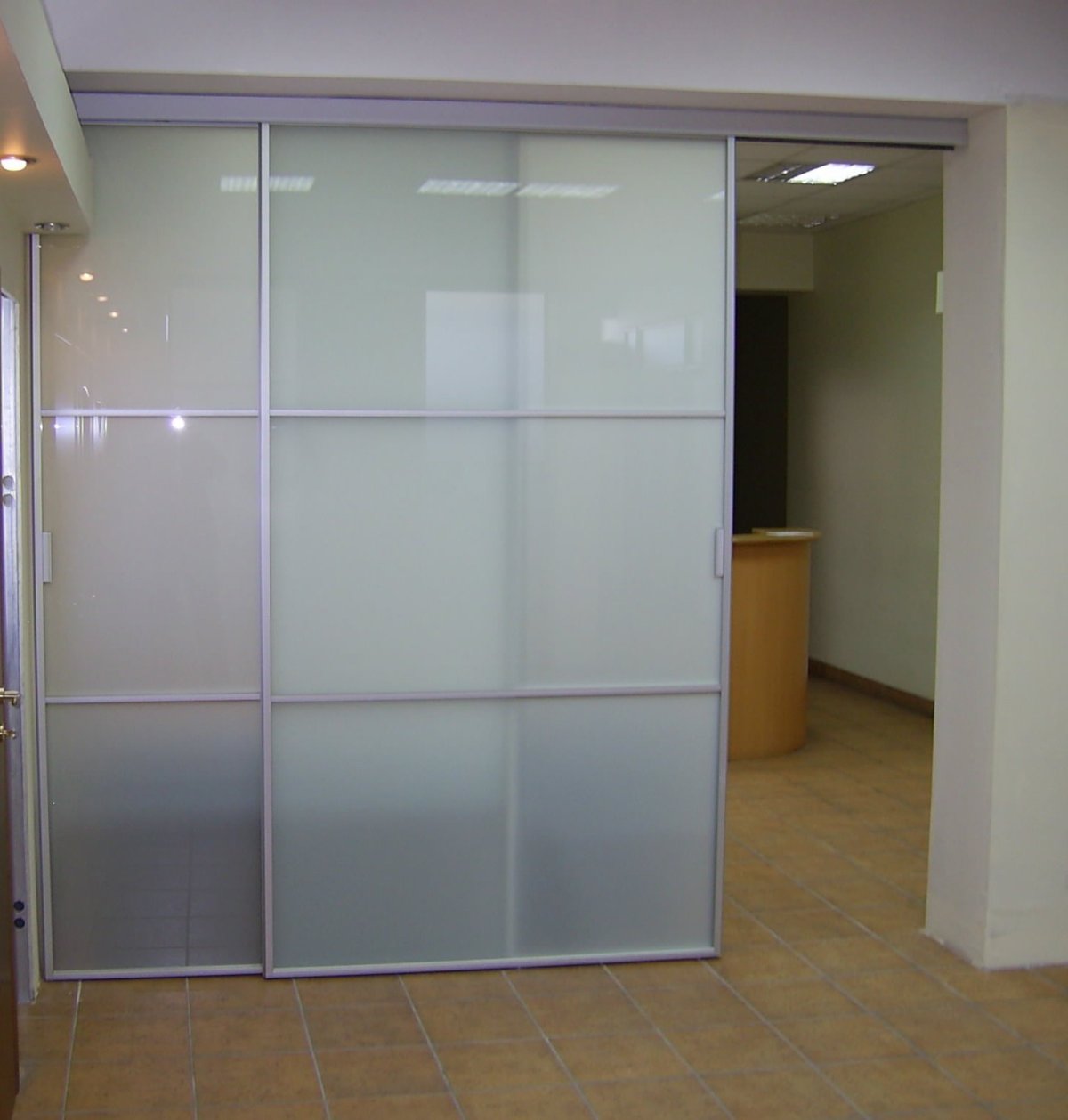 Раздвижные двери на лоджию