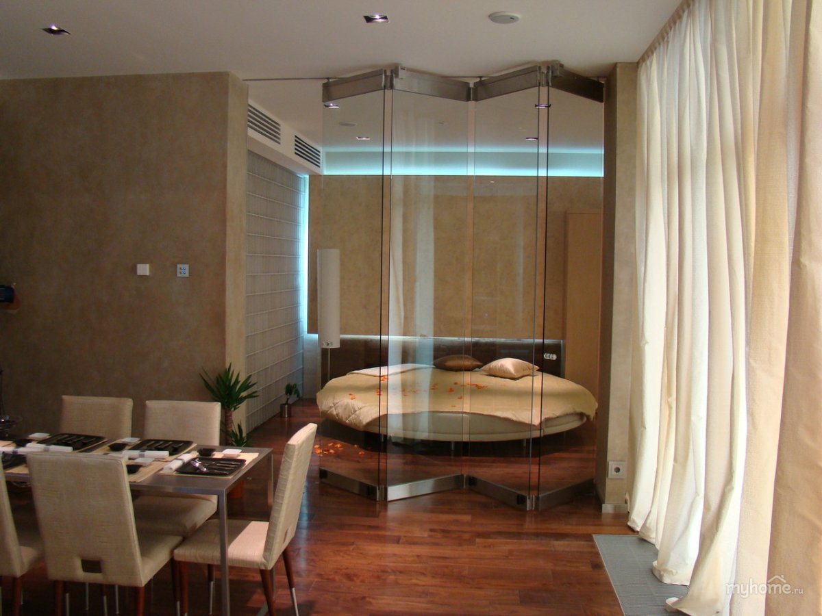 Портальные двери Рехау