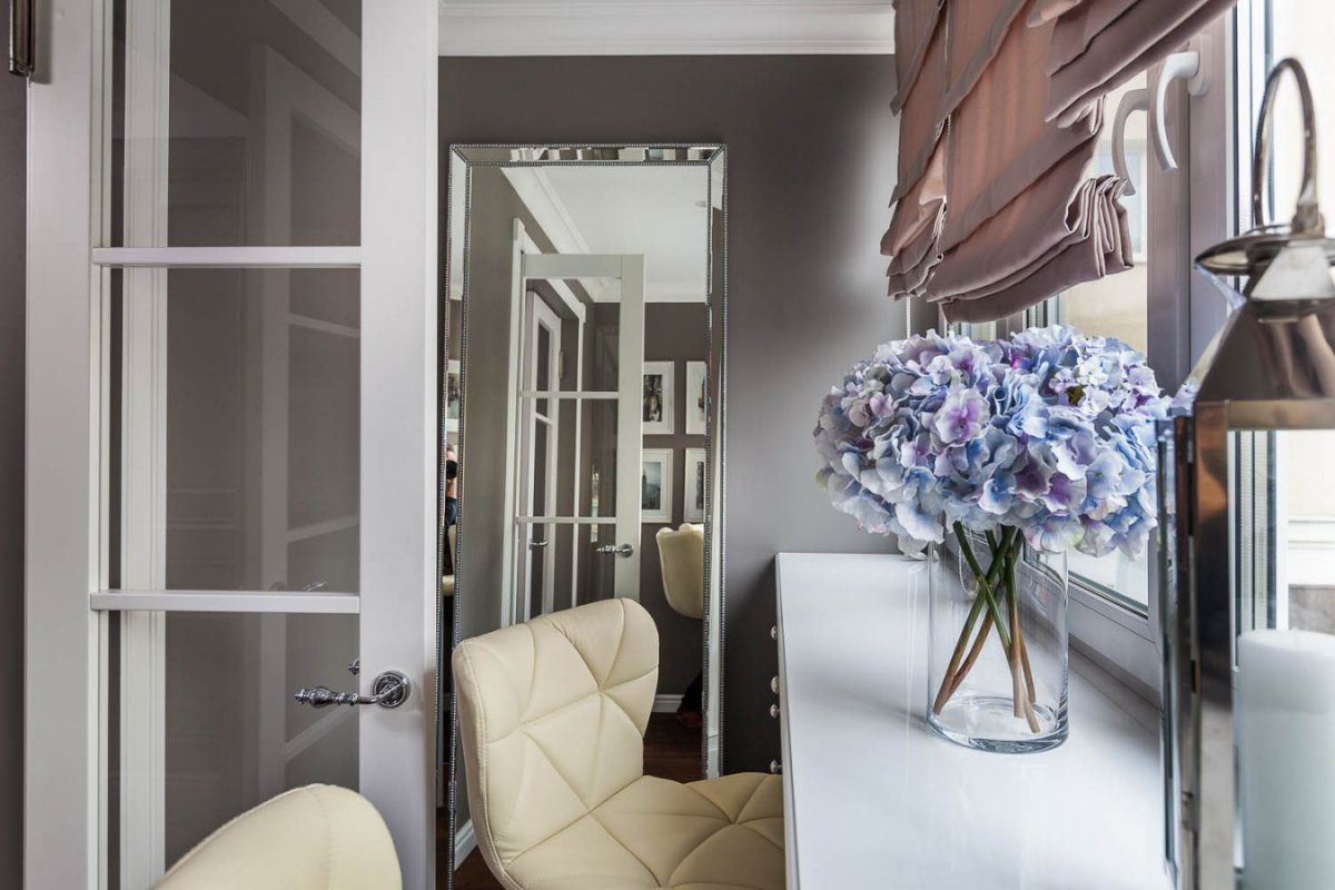 Зеркало с фацетом в прихожей