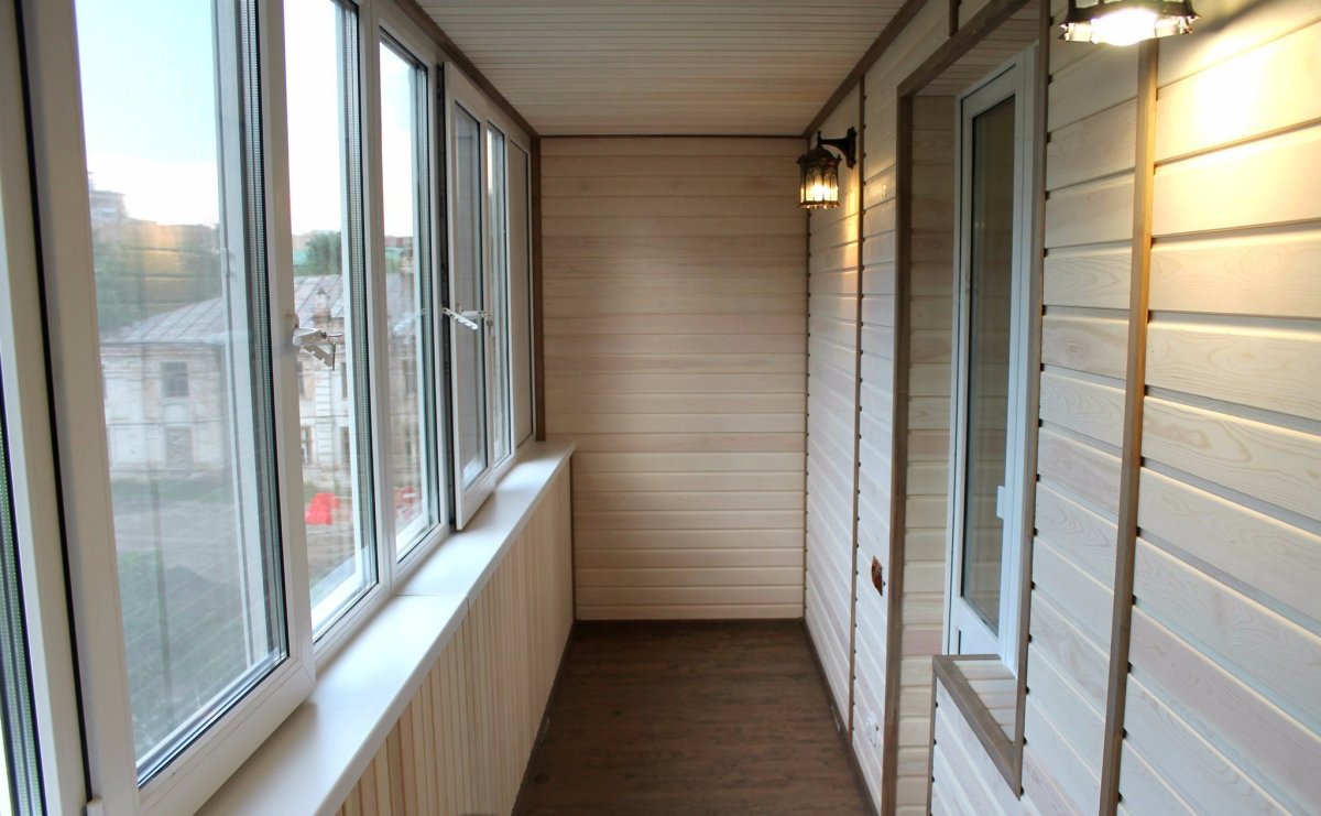 Лоджия вагонка покрашенная