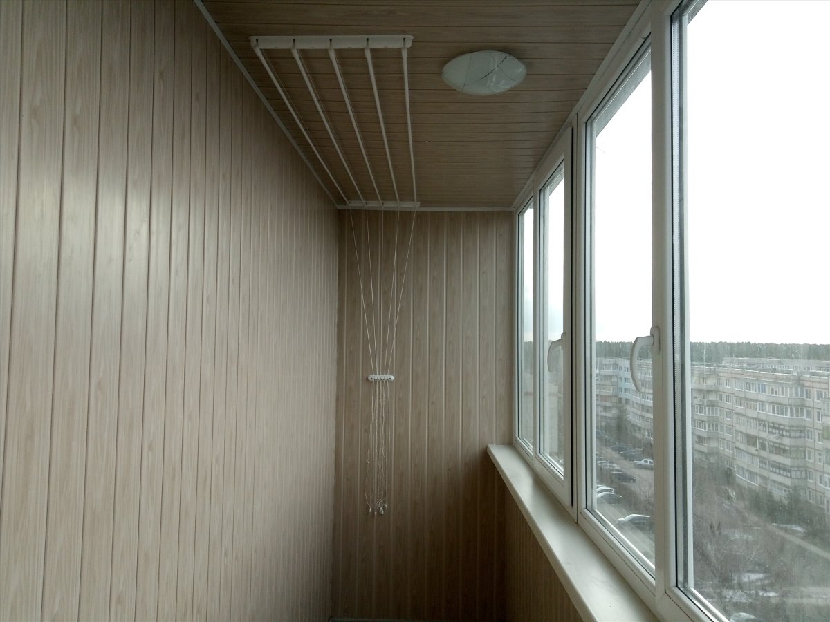 Виниловый сайдинг для внутренней отделки балкона