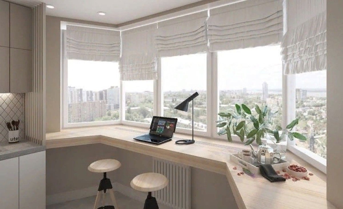 Стол-подоконник на кухне