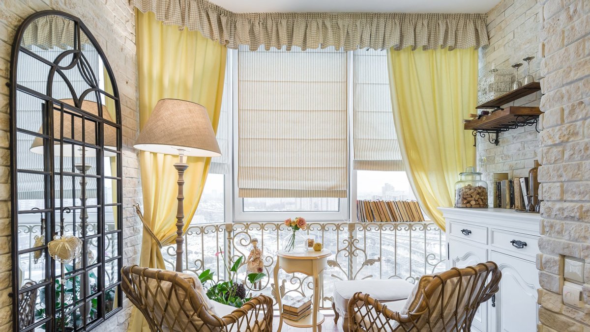 Шторы на балкон