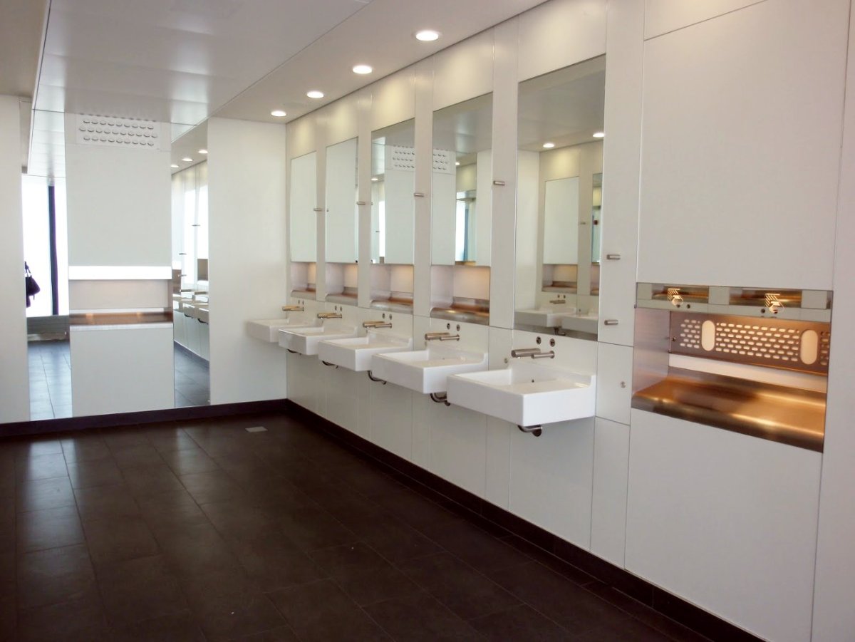 Общественный туалет