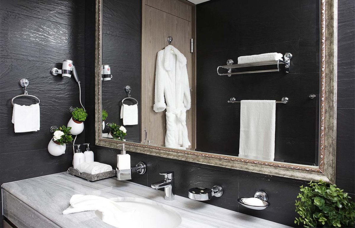 Стильные аксессуары для ванной комнаты и туалета
