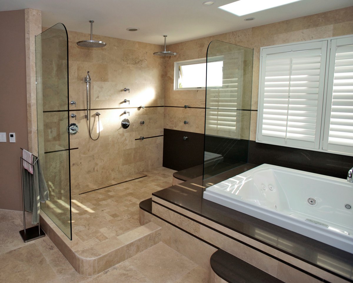 Ванная с подиумом и душевой