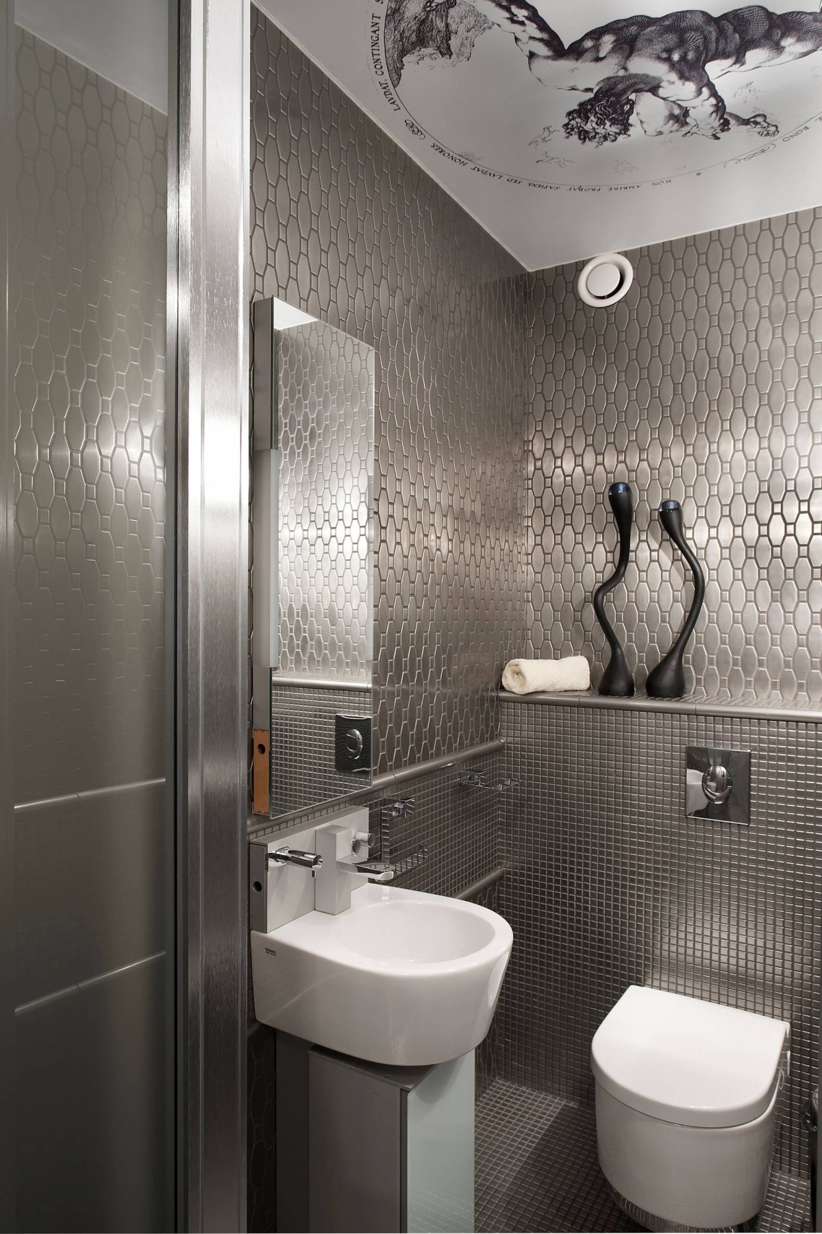 Современная туалетная комната