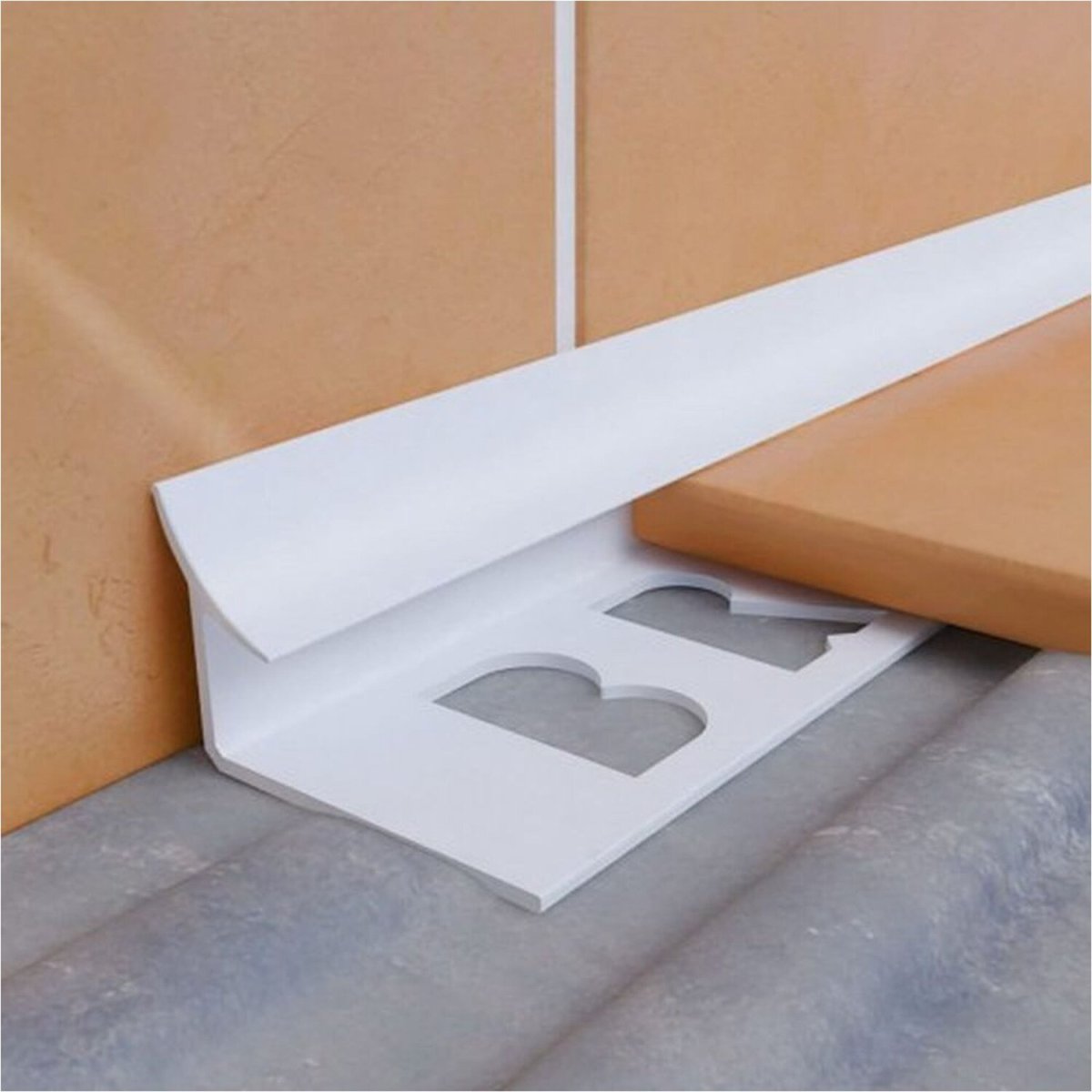 Угловой профиль для внешнего угла металл-ПМЮ-02