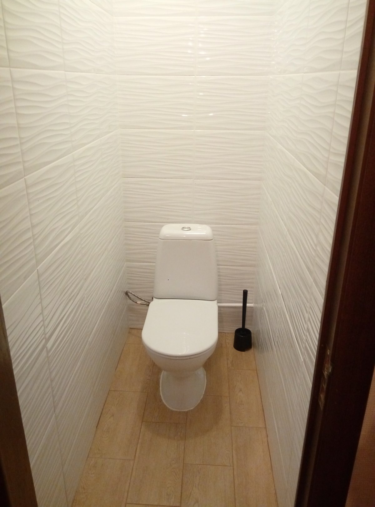 Отделка туалета пластиковыми панелями