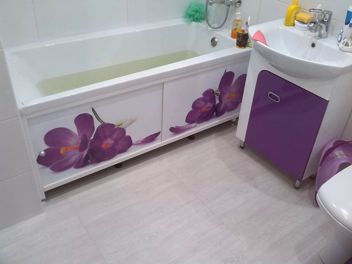 Экран под ванну из гипсокартона с люком