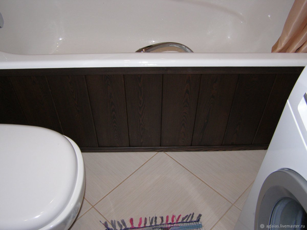 Экран под ванную из дерева