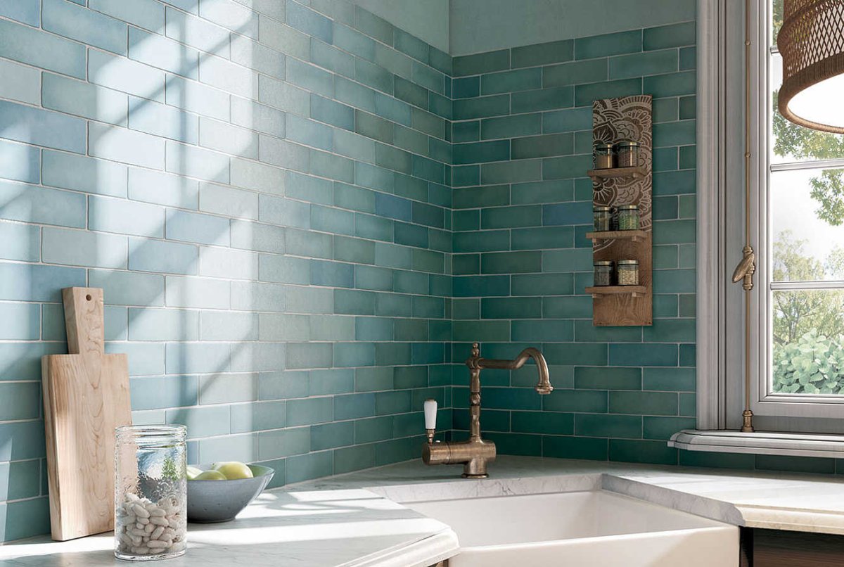 Плитка для ванной комнаты елочкой