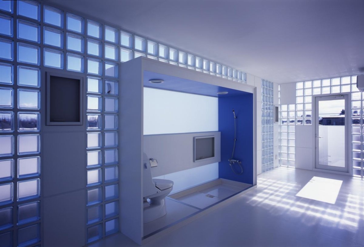 Стеклоблоки в интерьере ванной