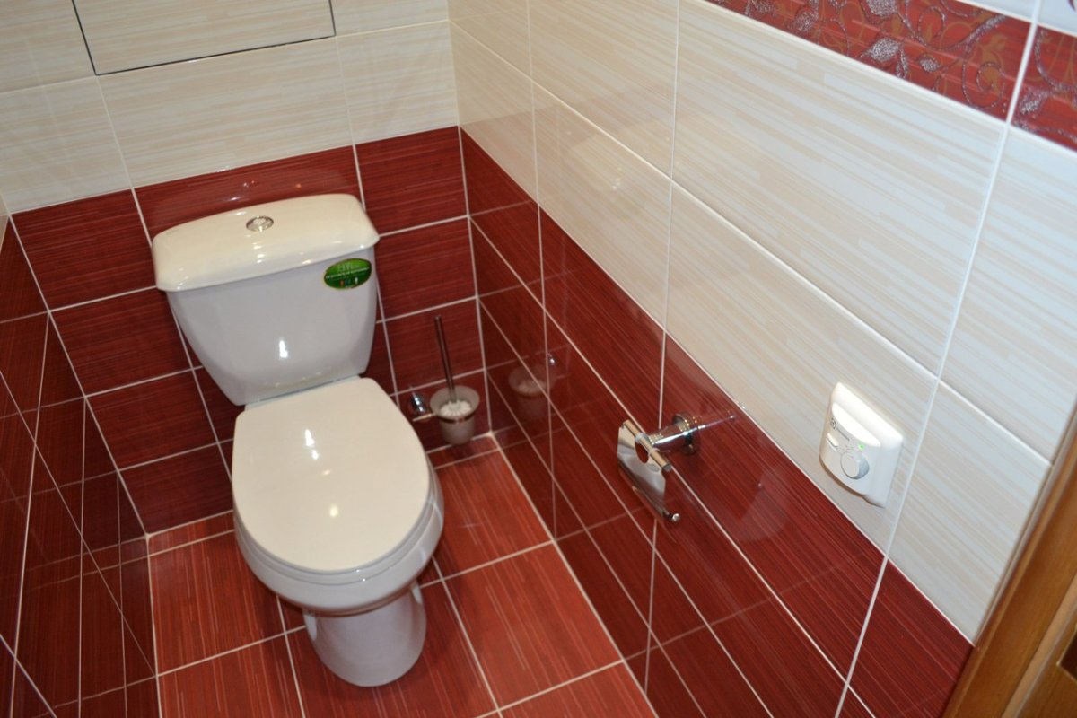 Плитка в туалете с коробом