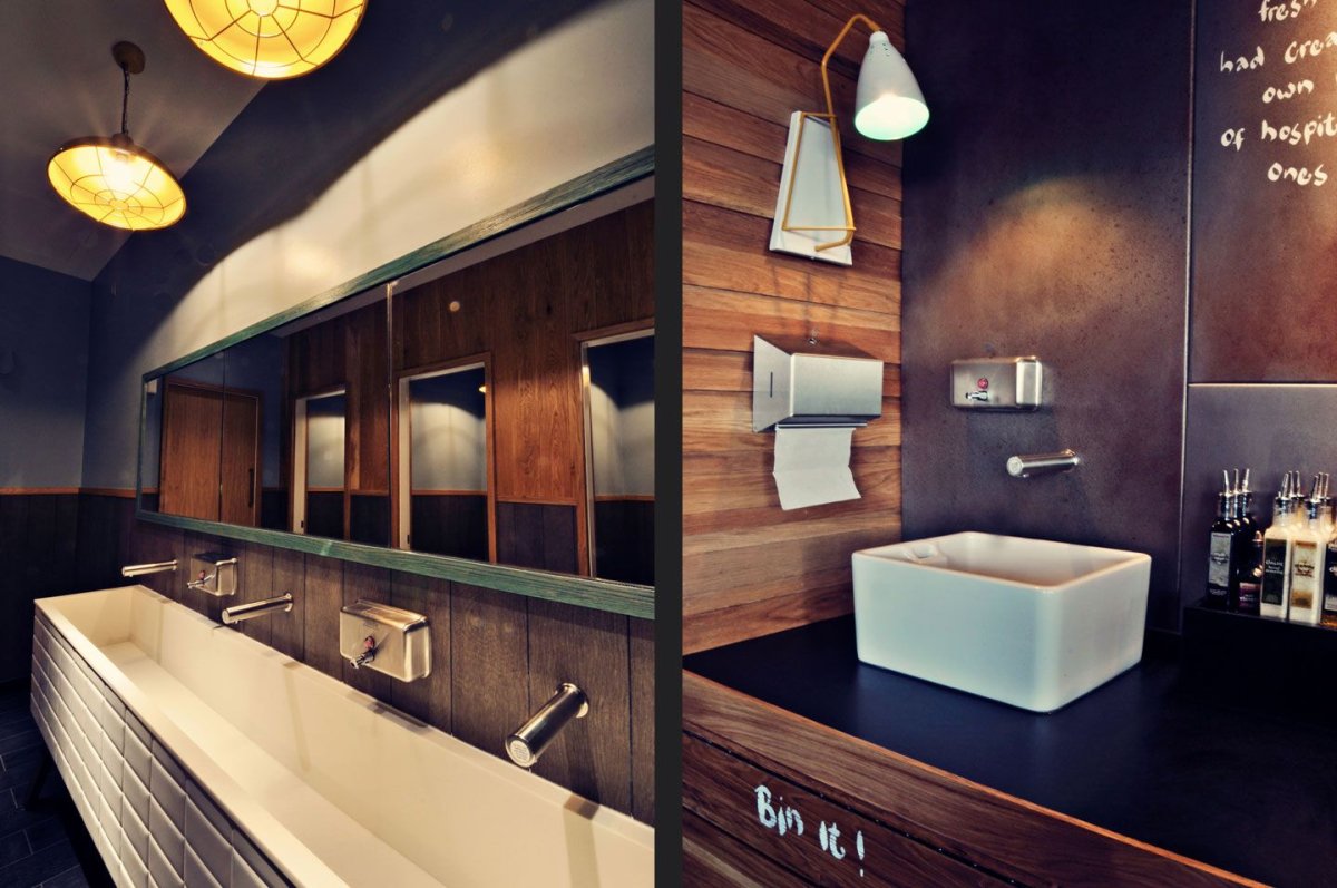 Интерьер санузла в кафе