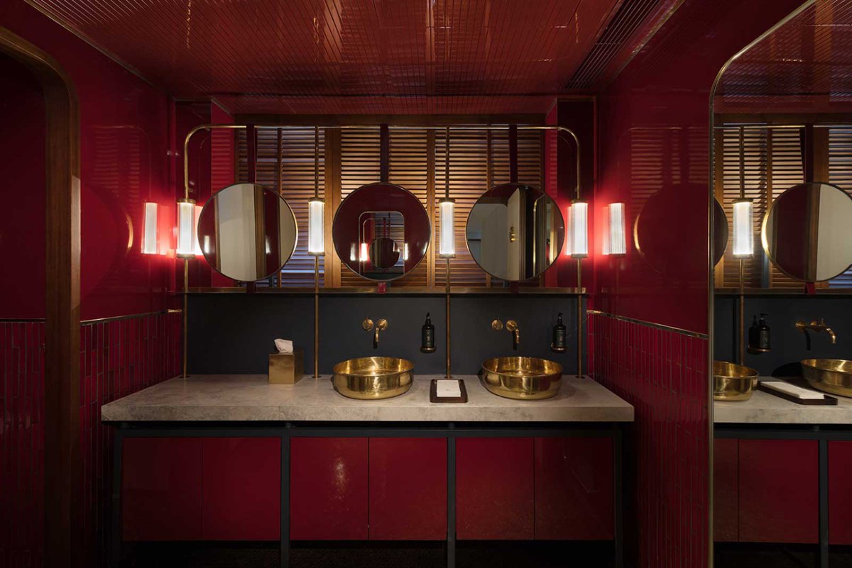 Ванная в ресторане