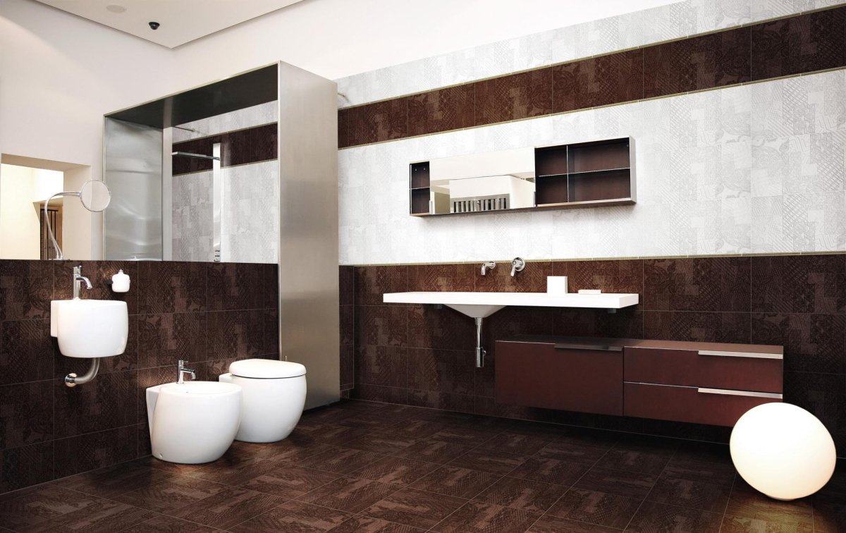 Коричневая плитка в ванной