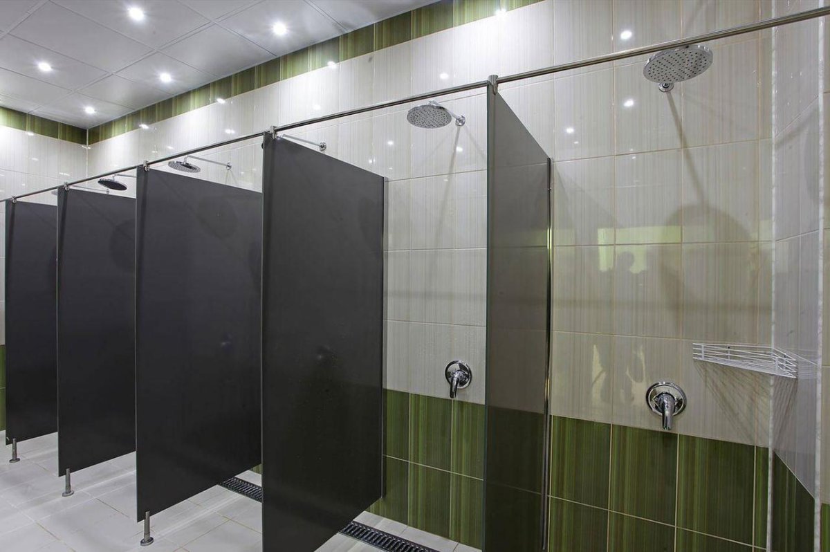 Карниз для шторки на ванну «Ирма 169х110»