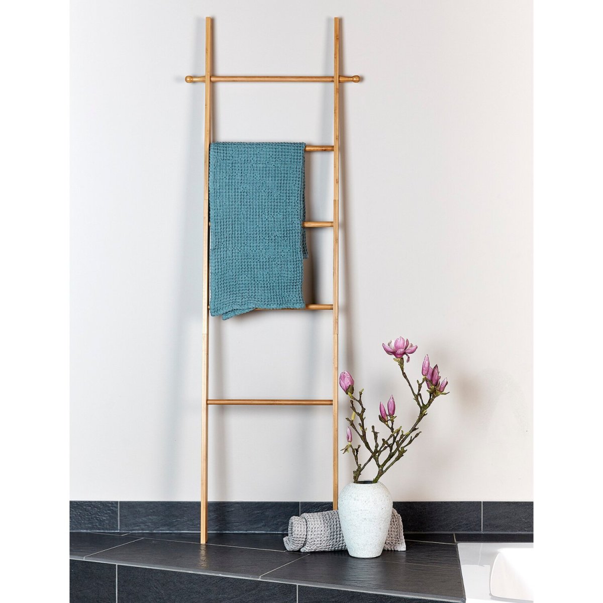 Стеллаж в ванную