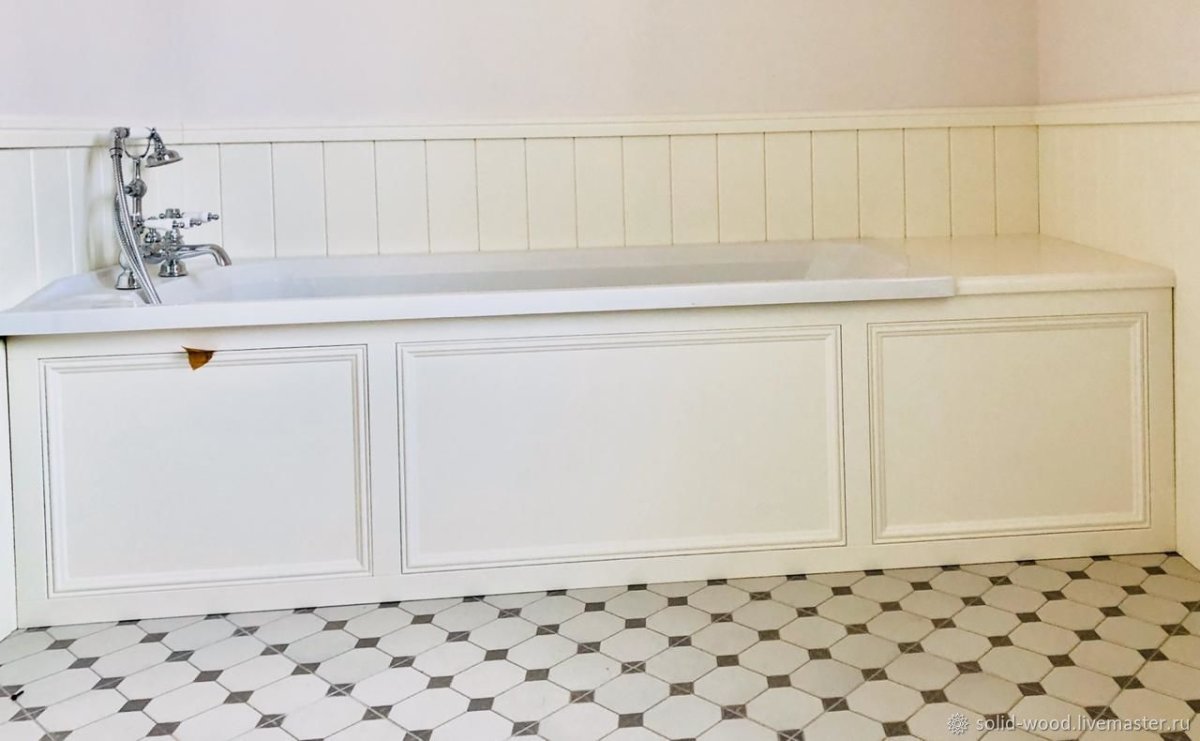 Деревянный экран под ванную