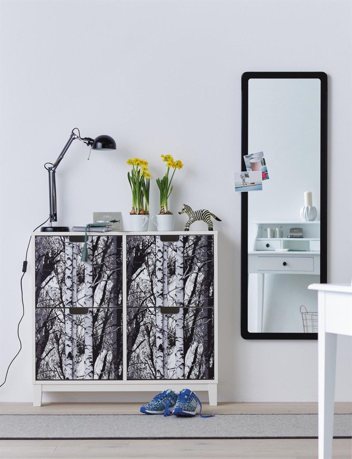 Клейкая пленка для мебели