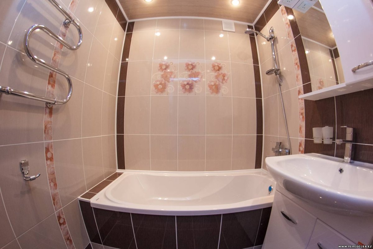 Маленькая угловая ванная