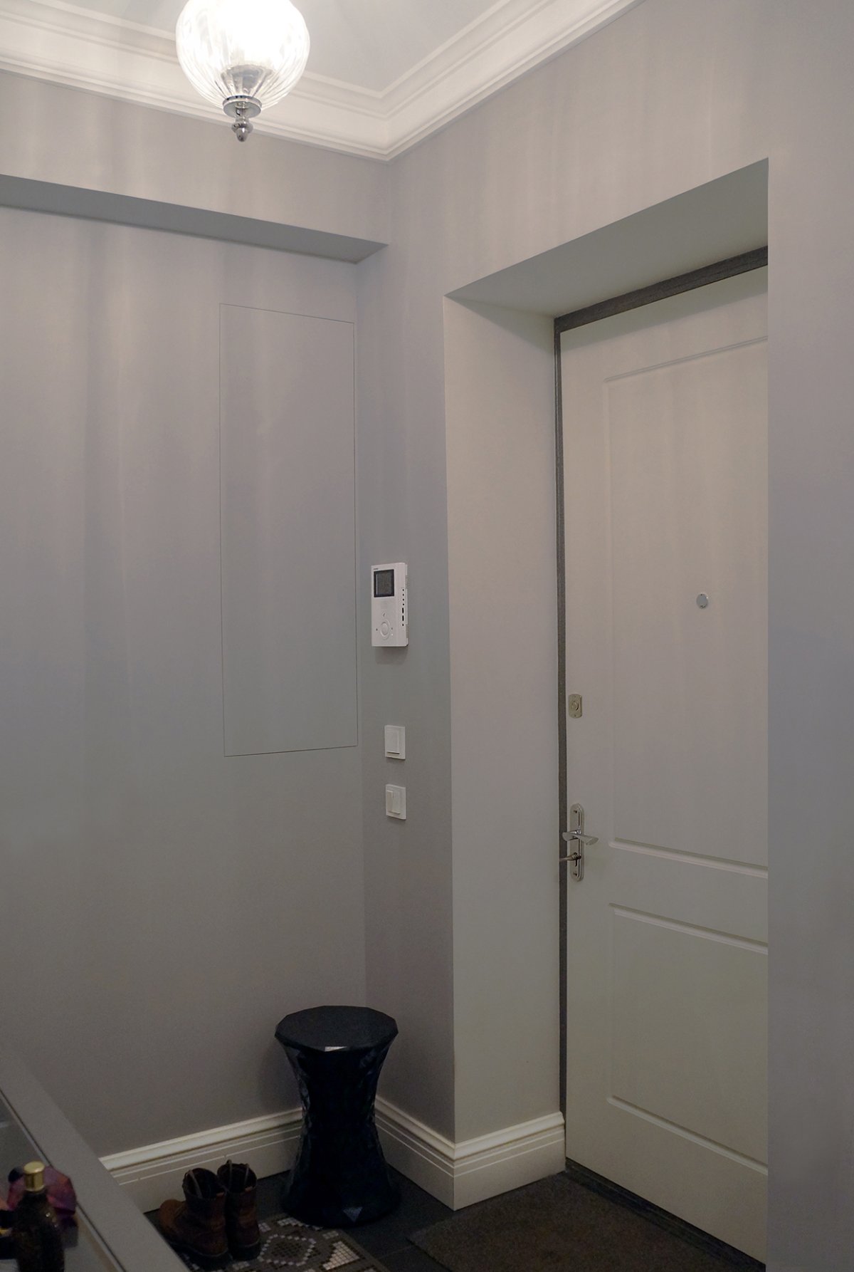 Нажимной потолочный люк Хаммер Гиппократ 600х600